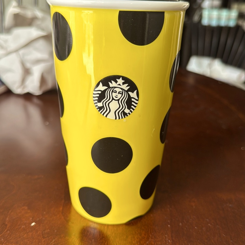 STARBUCKS 2015 YELLOW & BLACK POLKADOTS 12oz. CERAMIC TUMBLER TRAVEL CUP & lid